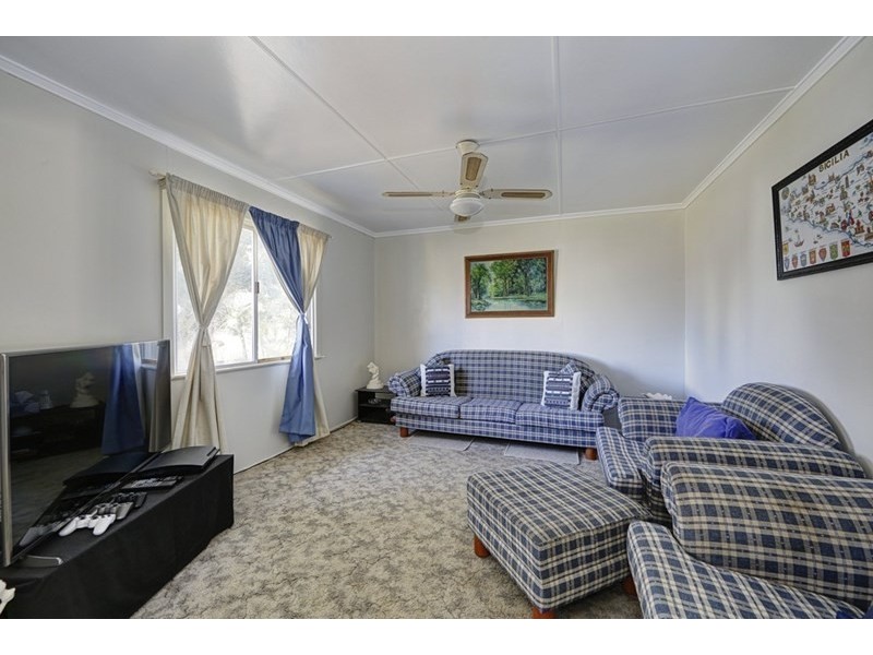 5 Birks Street, Avenell Heights QLD 4670