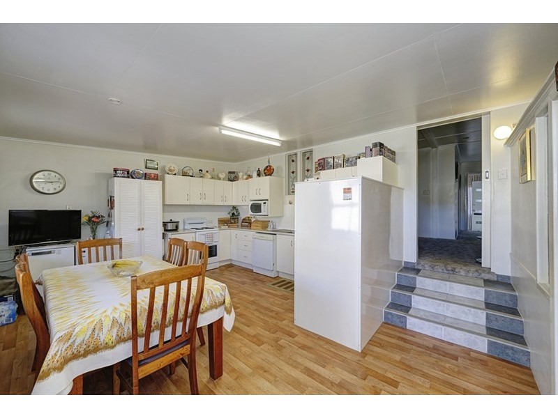 5 Birks Street, Avenell Heights QLD 4670