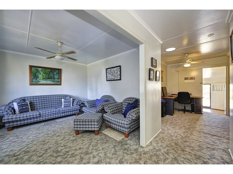 5 Birks Street, Avenell Heights QLD 4670