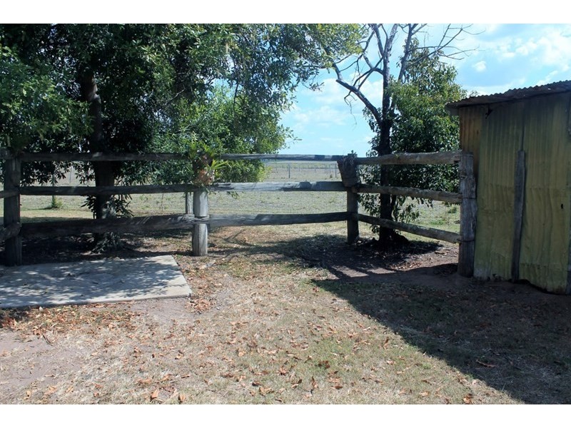 1082 Moore Park Road, Gooburrum QLD 4670