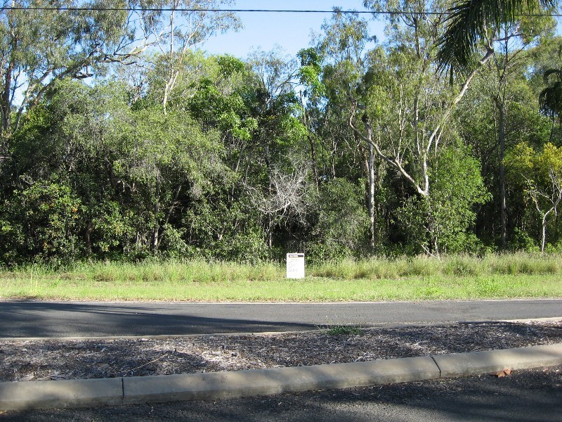 Moore Park Beach QLD 4670