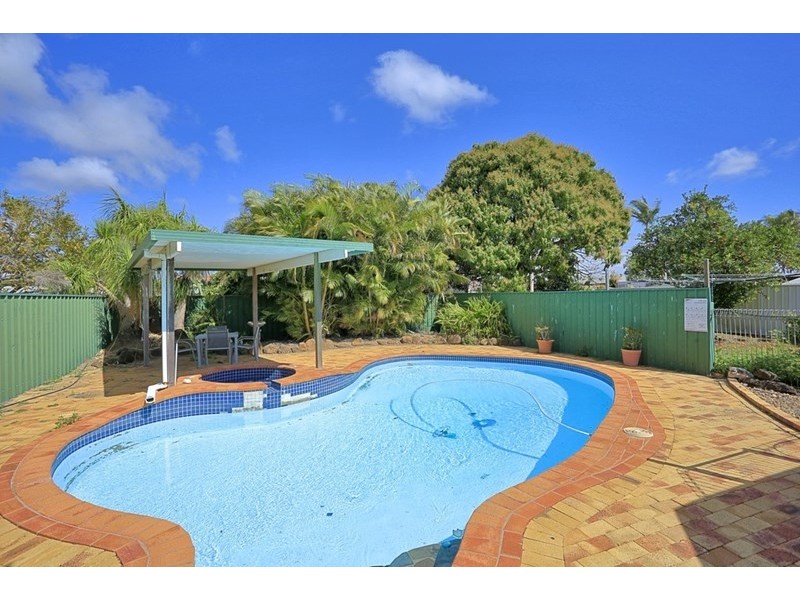 21 Svensson Street, Svensson Heights QLD 4670
