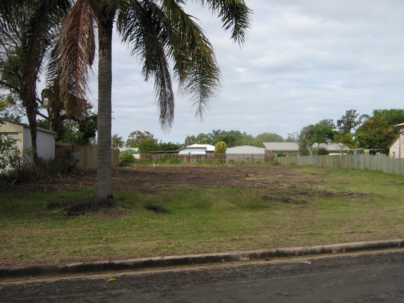 8 Redden Street, Bundaberg QLD 4670