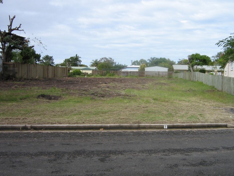 8 Redden Street, Bundaberg QLD 4670