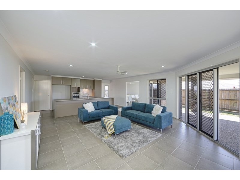 31 Mountney Street, Avoca QLD 4670