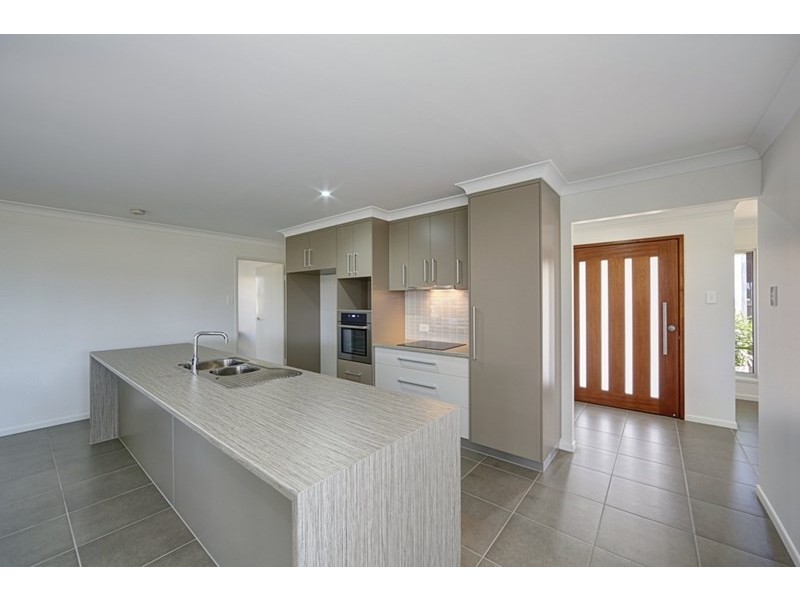 31 Mountney Street, Avoca QLD 4670