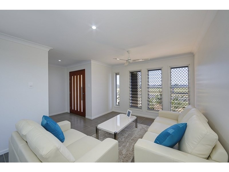 31 Mountney Street, Avoca QLD 4670