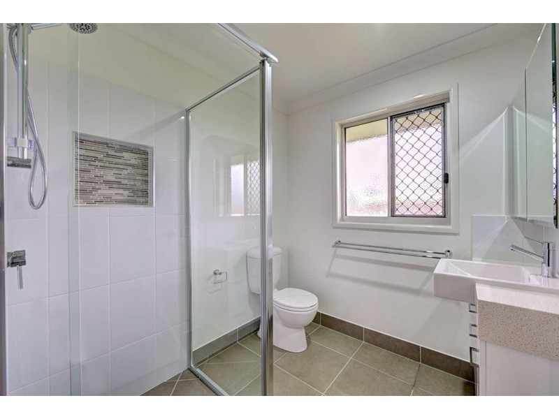 31 Mountney Street, Avoca QLD 4670