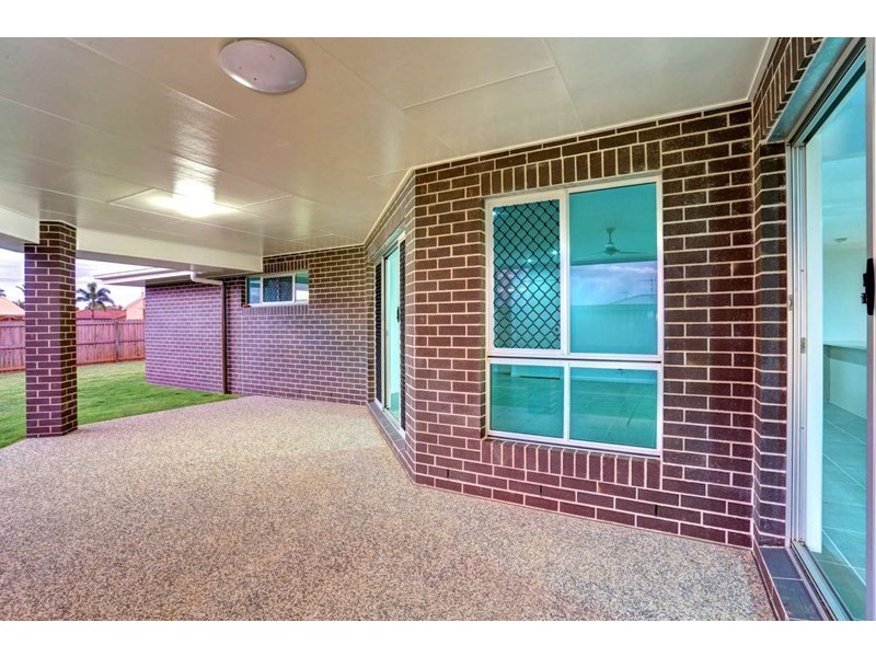 31 Mountney Street, Avoca QLD 4670