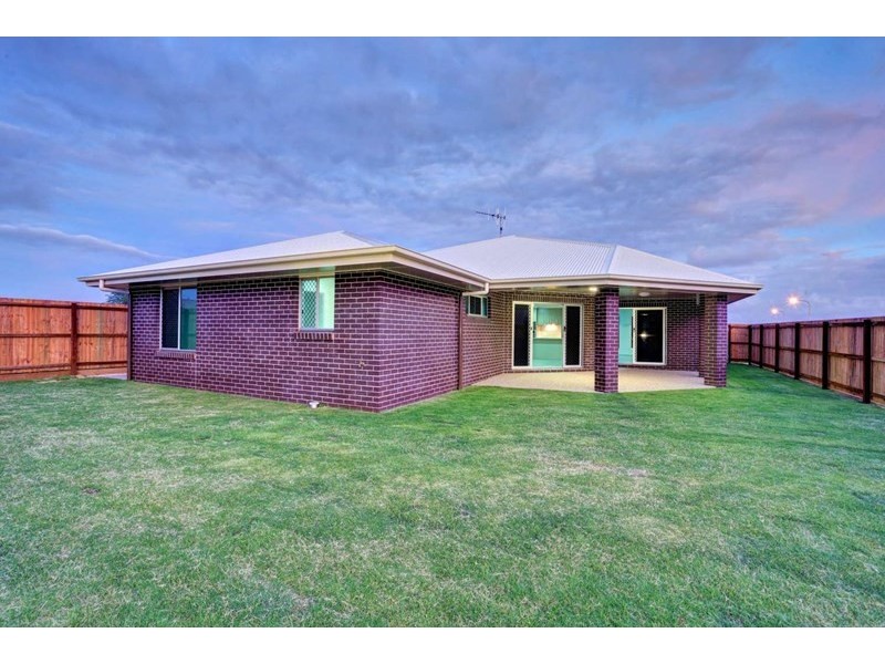 31 Mountney Street, Avoca QLD 4670