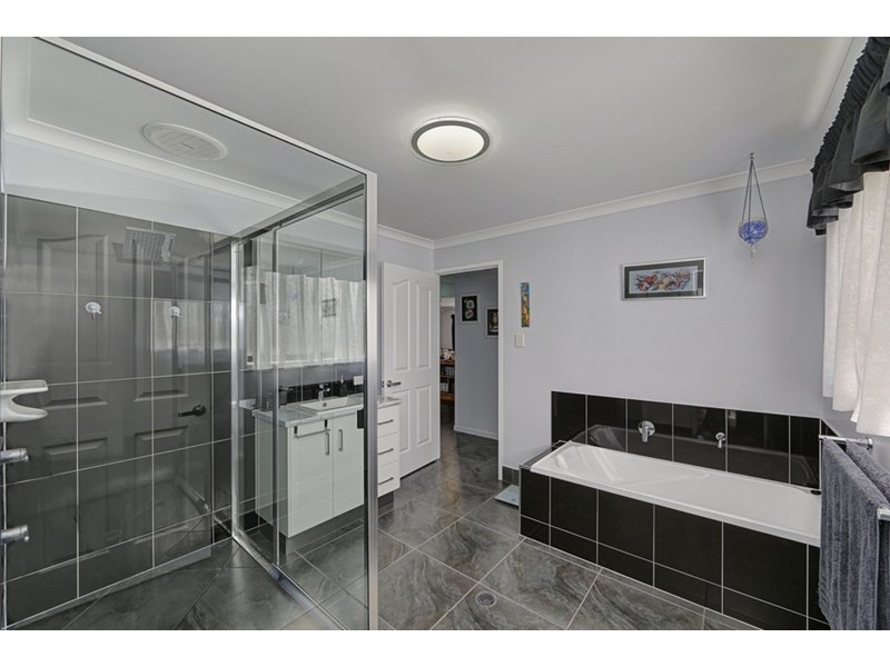 20 Rokeby Court, Branyan QLD 4670