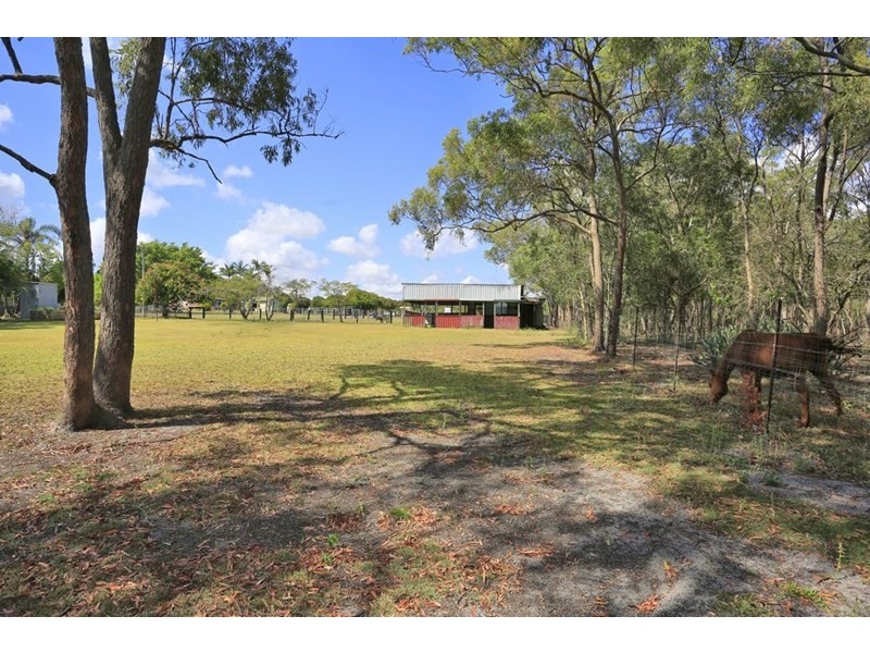 15 Samuels Road, Branyan QLD 4670