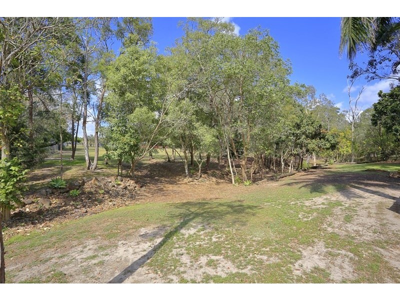 15 Samuels Road, Branyan QLD 4670