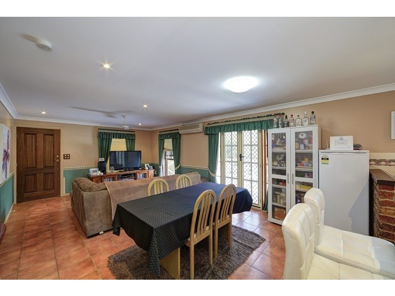 18 Mott Street, Avoca QLD 4670