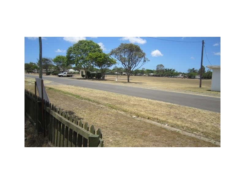 11 Mary Street, Bundaberg East QLD 4670