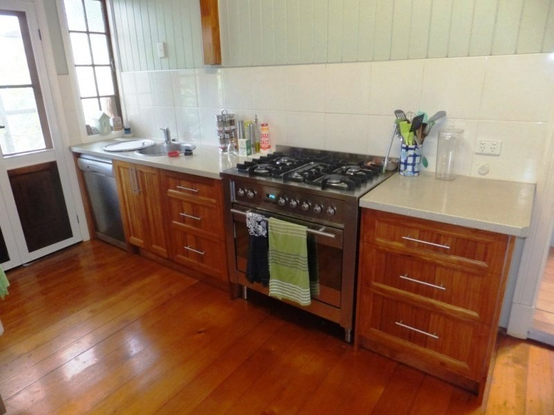 9 Macrossan Street, Childers QLD 4660