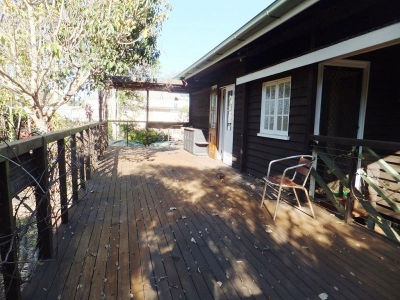 9 Macrossan Street, Childers QLD 4660