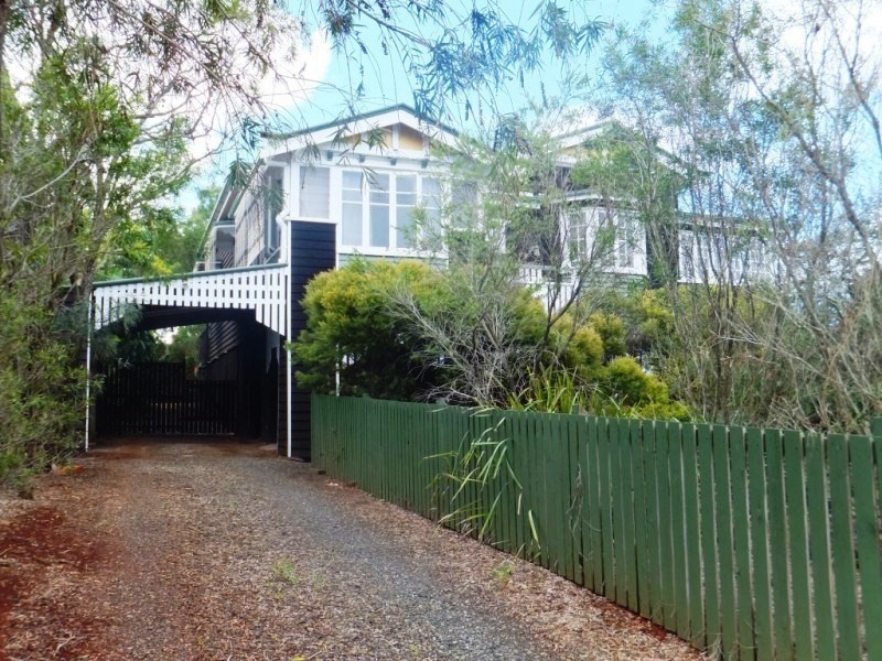 9 Macrossan Street, Childers QLD 4660