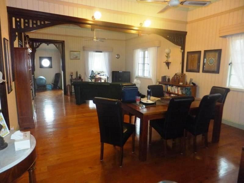 9 Macrossan Street, Childers QLD 4660