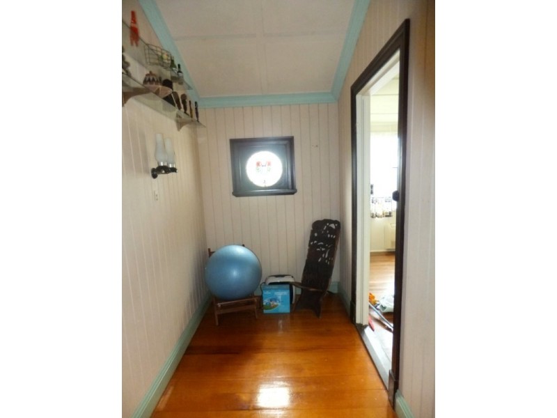 9 Macrossan Street, Childers QLD 4660