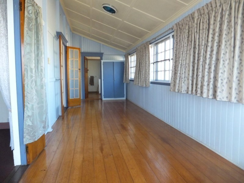 9 Macrossan Street, Childers QLD 4660