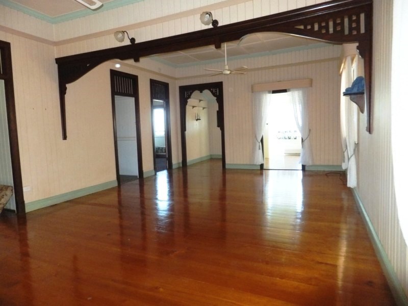 9 Macrossan Street, Childers QLD 4660