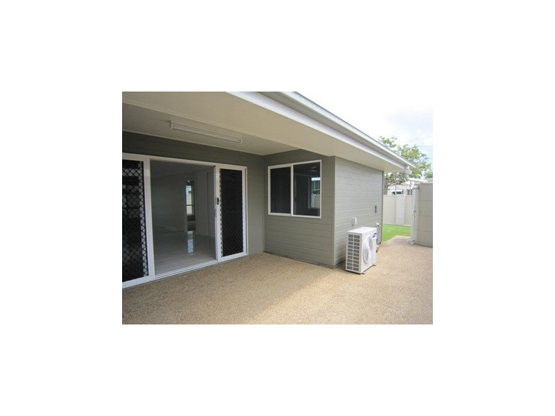 2/82 Woondooma Street, Bundaberg Central QLD 4670