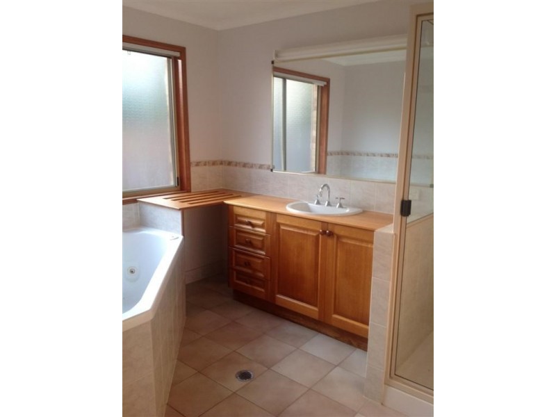 Avenell Heights QLD 4670