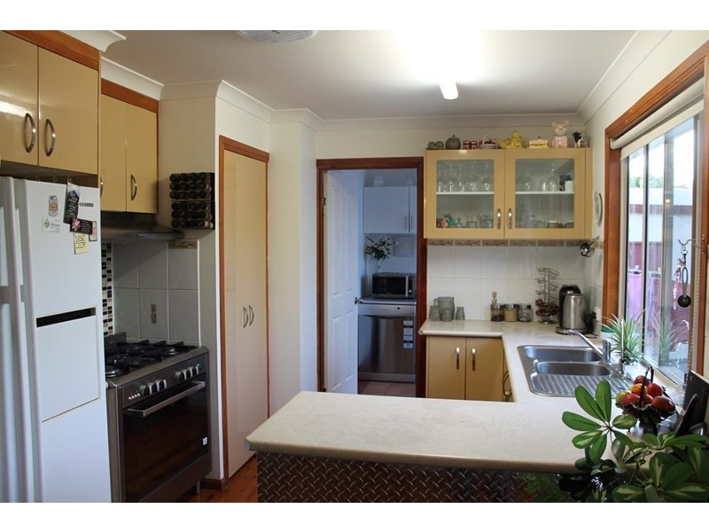 18 Park Estate Drive, Branyan QLD 4670