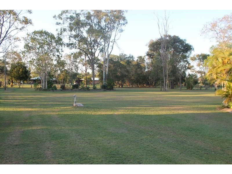 18 Park Estate Drive, Branyan QLD 4670