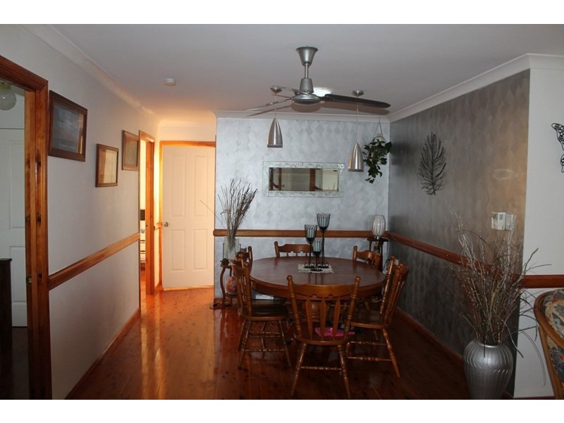 18 Park Estate Drive, Branyan QLD 4670