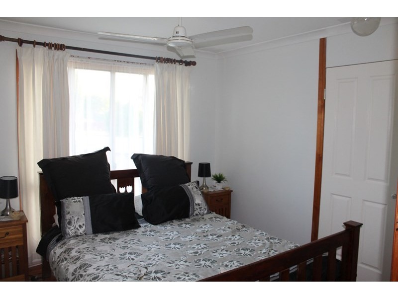 18 Park Estate Drive, Branyan QLD 4670