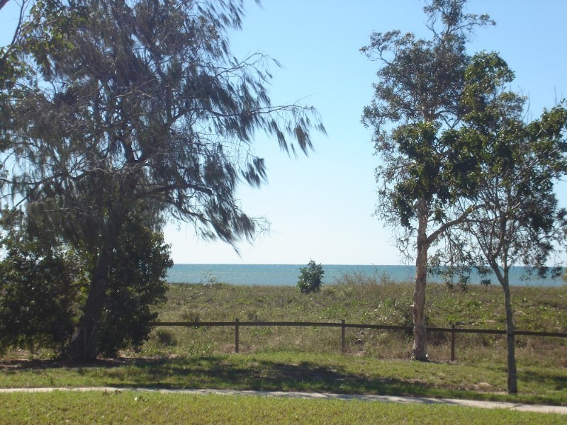 45 Pacifc Boulevard, Moore Park Beach QLD 4670