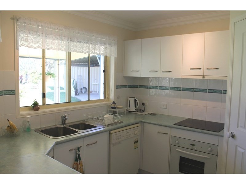 12 Aquamarine Road, Branyan QLD 4670