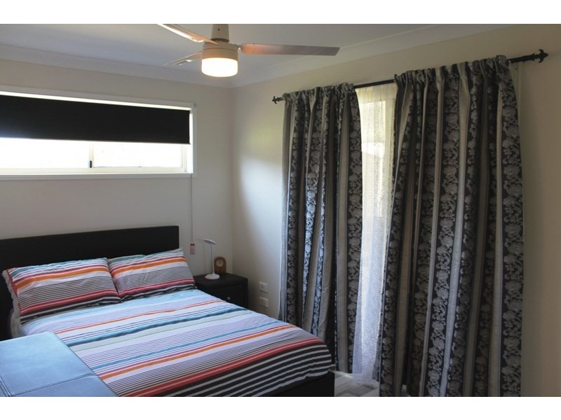 12 Aquamarine Road, Branyan QLD 4670