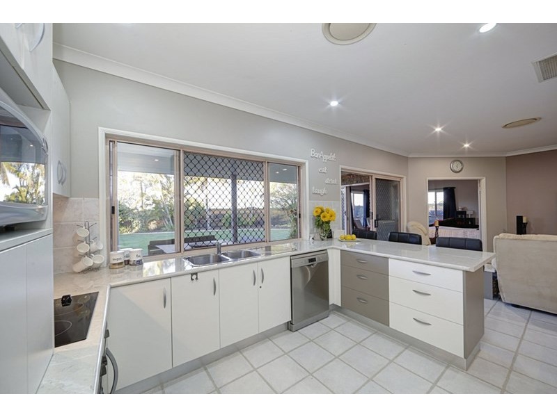 16 Marquis Court, Avenell Heights QLD 4670