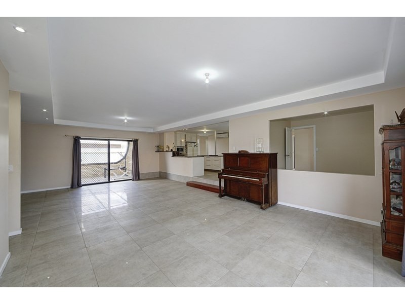 9 Strathdee Avenue, Bundaberg South QLD 4670