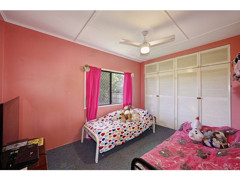 98 Elliott Heads Road, Avenell Heights QLD 4670