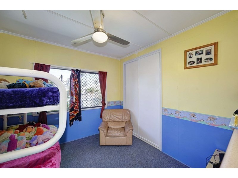 98 Elliott Heads Road, Avenell Heights QLD 4670