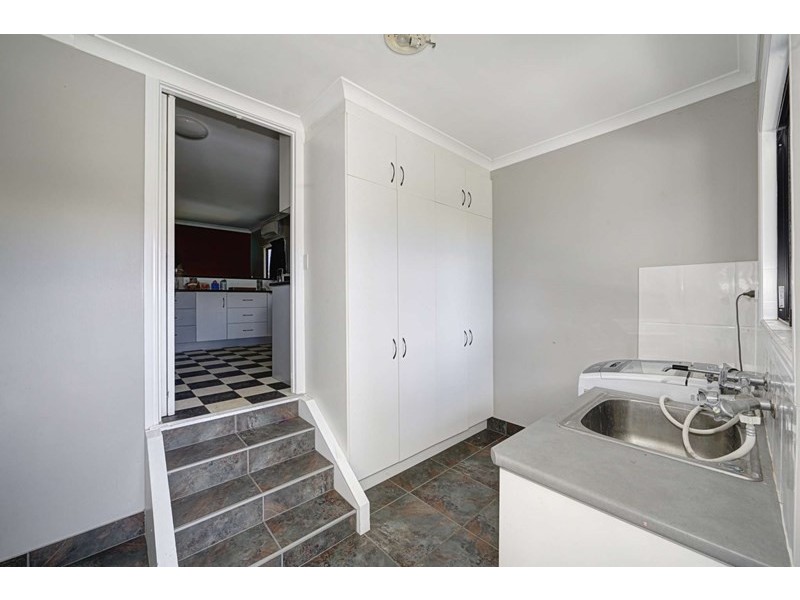 98 Elliott Heads Road, Avenell Heights QLD 4670