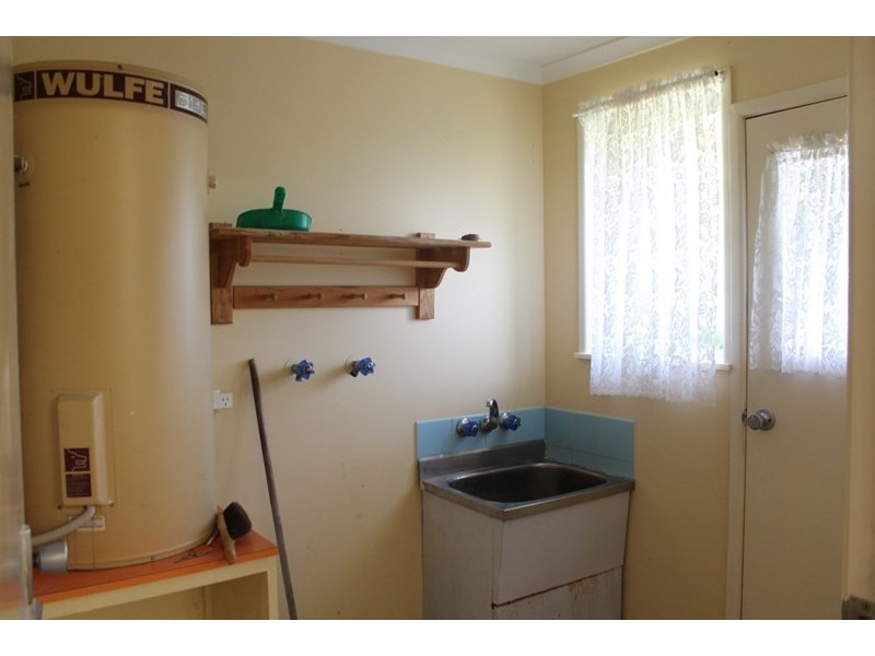 6 The Broadway, Avoca QLD 4670