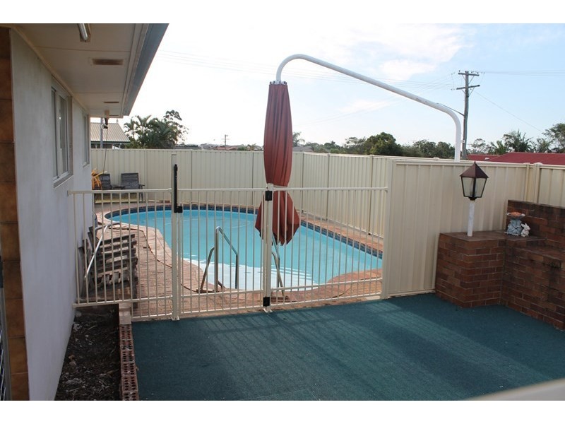 6 The Broadway, Avoca QLD 4670