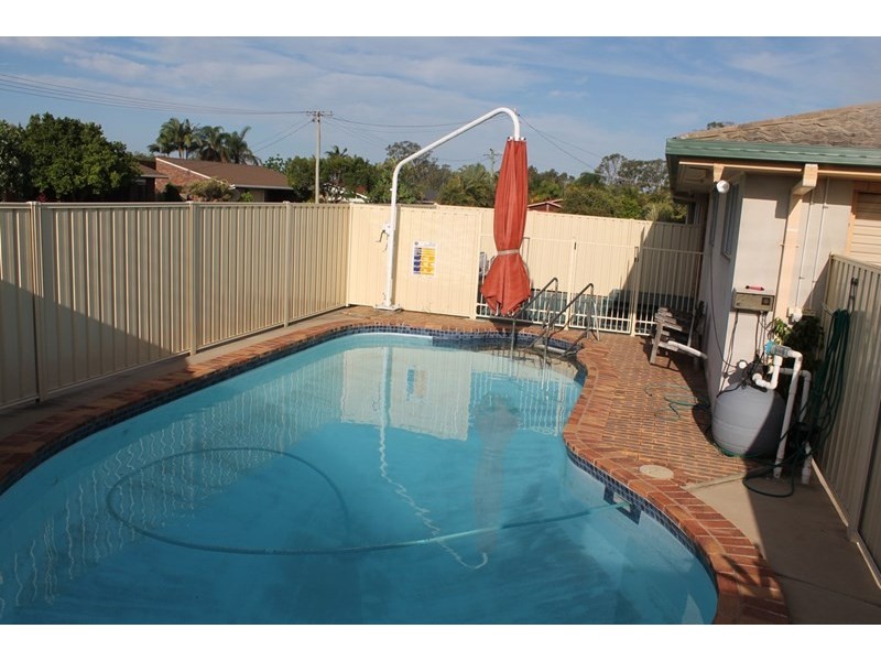 6 The Broadway, Avoca QLD 4670