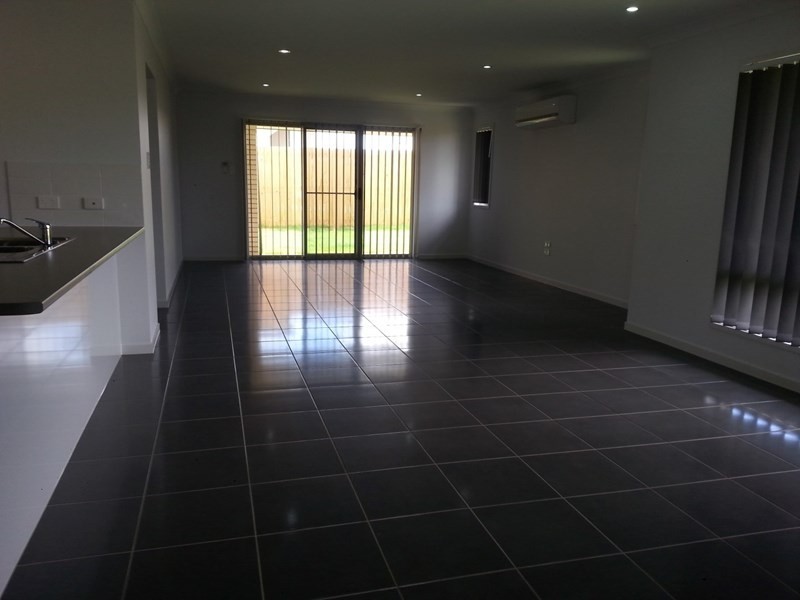 1 Jeune Court, Branyan QLD 4670