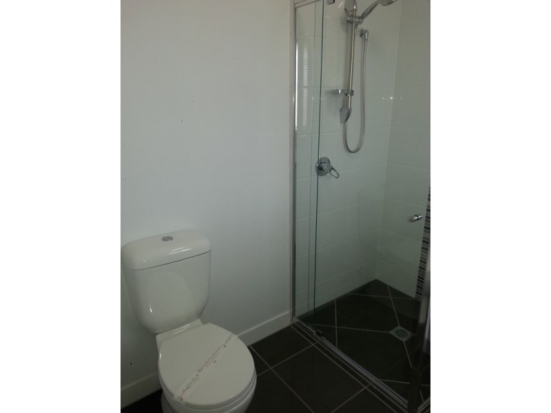 1 Jeune Court, Branyan QLD 4670