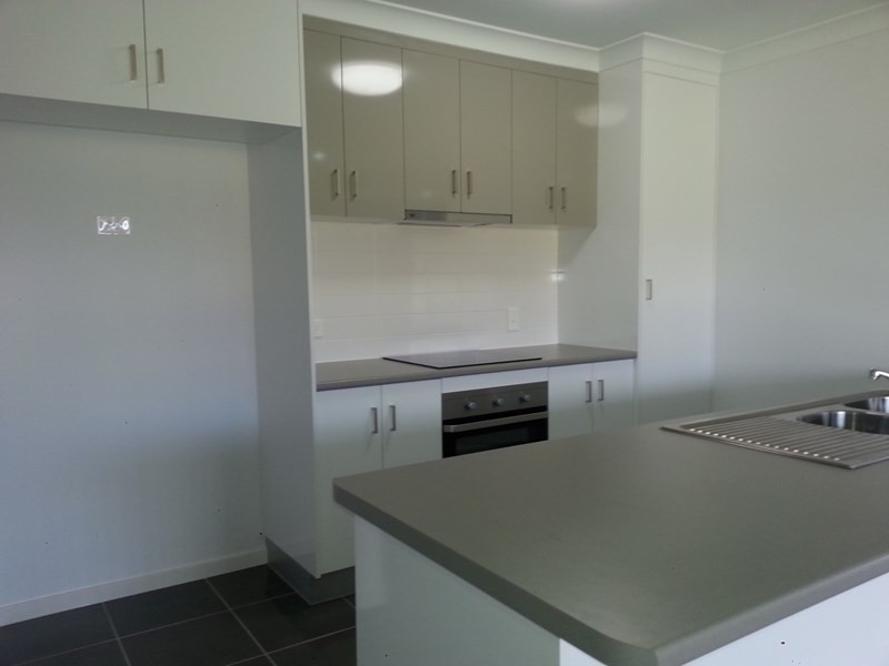 1 Jeune Court, Branyan QLD 4670