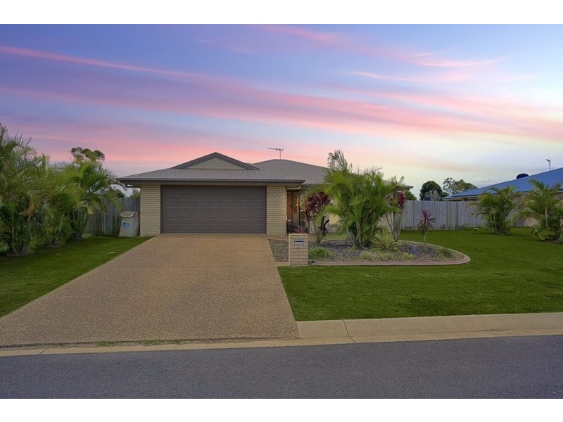 5 Blake Court, Thabeban QLD 4670