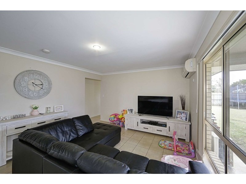 5 Blake Court, Thabeban QLD 4670