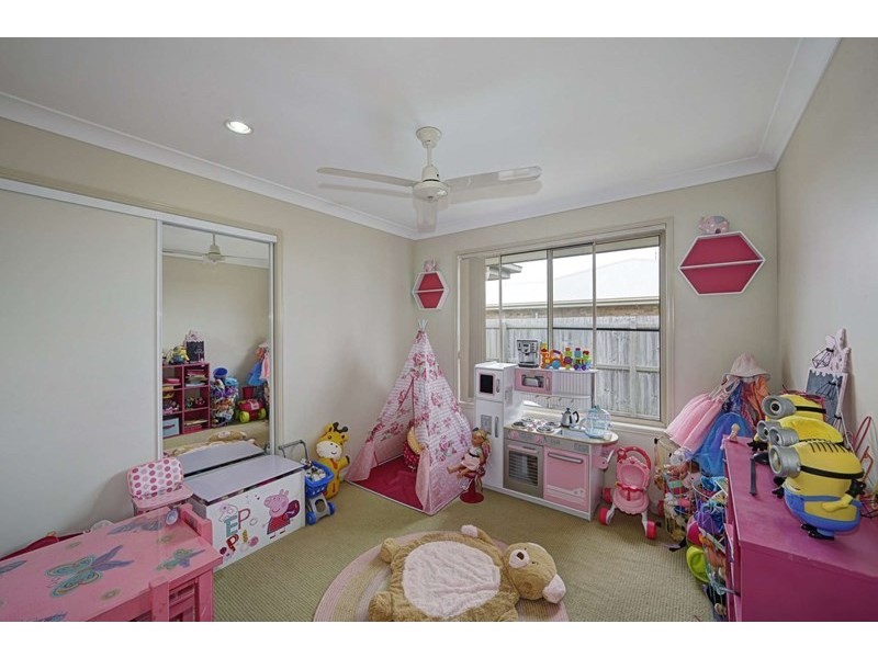 5 Blake Court, Thabeban QLD 4670