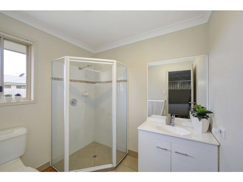 5 Blake Court, Thabeban QLD 4670